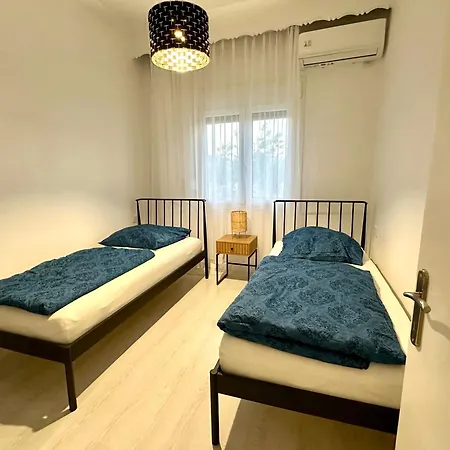 Apartment Karvali Blue Apartment Mit 2 Schlafzimmern, Strandnaehe & Voll Ausgestattet